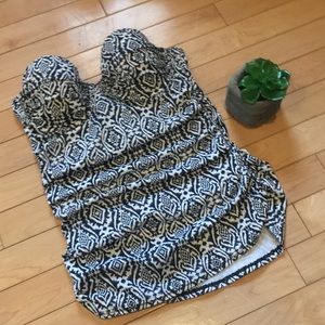 Victoria’s Secret• Size 32 C Tankini Top